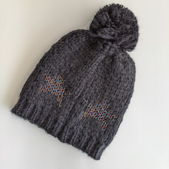 STEVE MADDEN Shining Star Pom Beanie - Picture 2 of 4